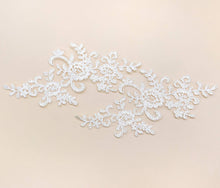 Load image into Gallery viewer, AUEAR, 2 Pack White Flower Lace Applique Lace Patches for Wedding Dress DIY Clothing Flower Applique Collar Material
